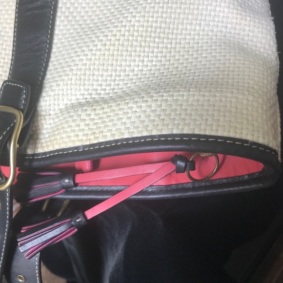 Generous Woven Coach Tote Black & Cream - Picture 14 of 15